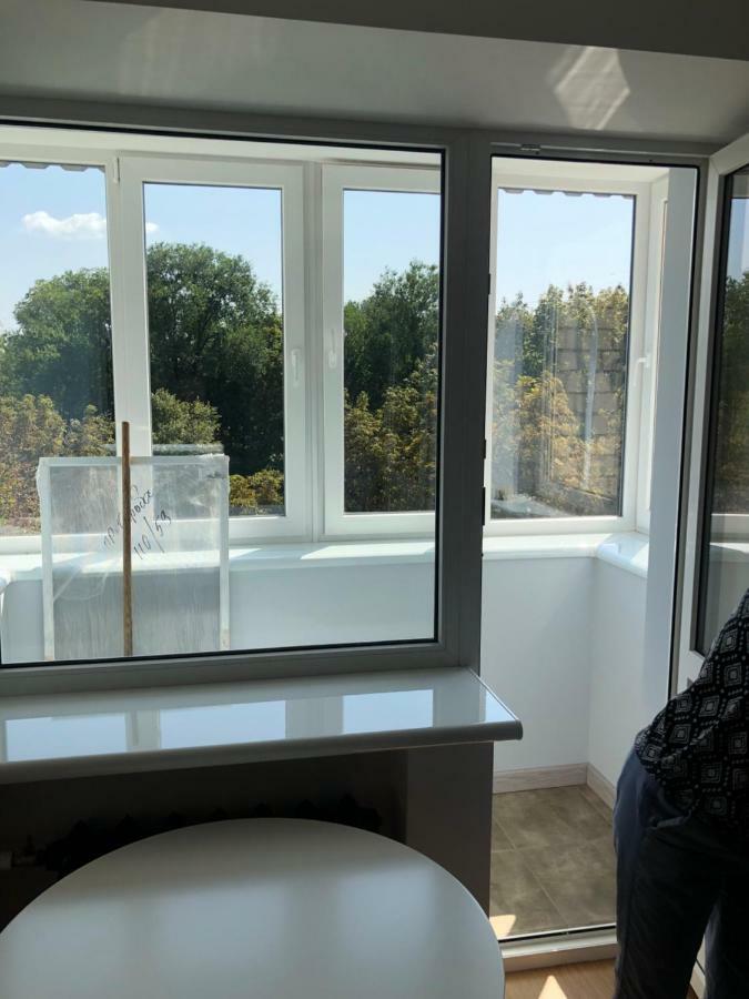 Пр Поля 110 Апартаменты Dnipro Exterior foto